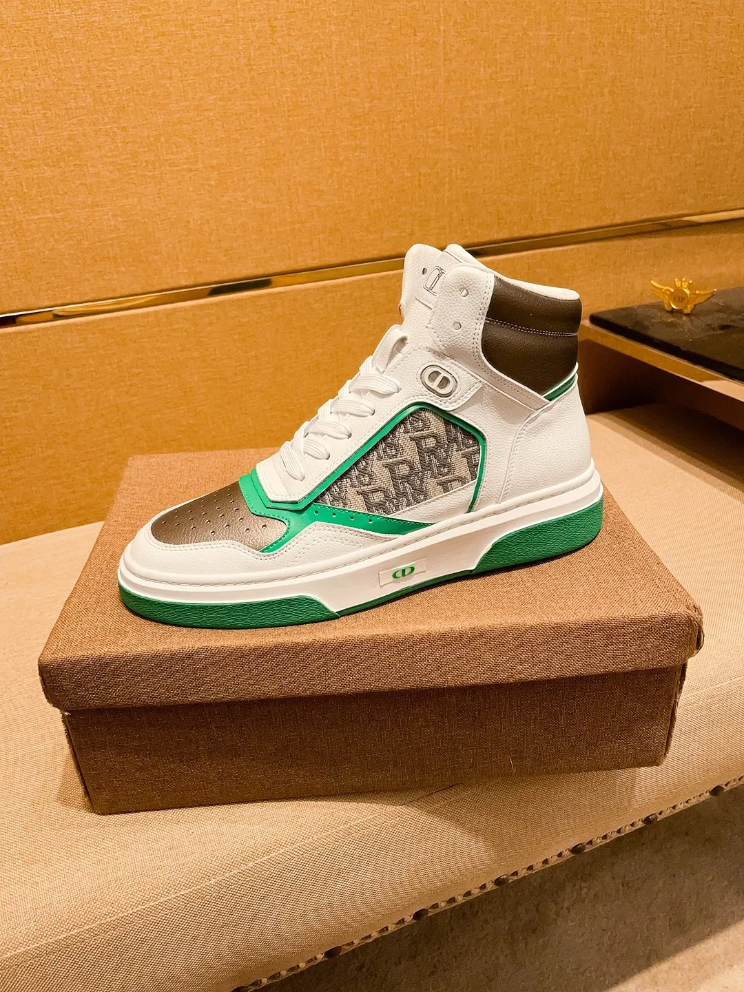 Men's shoes💰 480💰[Dior]🔥 High-end men's shoes brand official website 1:1 latest masterpiece: the upper is made of Italian imported first-layer cowhide with a comfortable and breathable lining➕original non-slip and wear-resistant outsole🔥, making walking more convenient and comfortable! An exclusive new model, a stunning work, a beautiful 1:1 replica [color] compared to the official quality! Create a fashionable personality to set off your uniqueness! A must-have for trendy men! Classic🔥Size: 38-44 Color: 🔥Multiple colors available🔥.